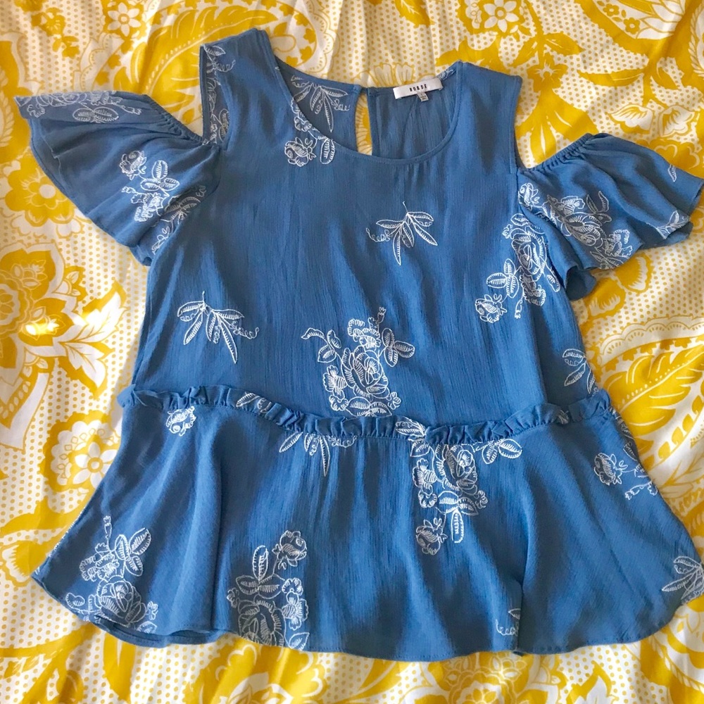 NORDSTROM RACK tank with white flower embroidery